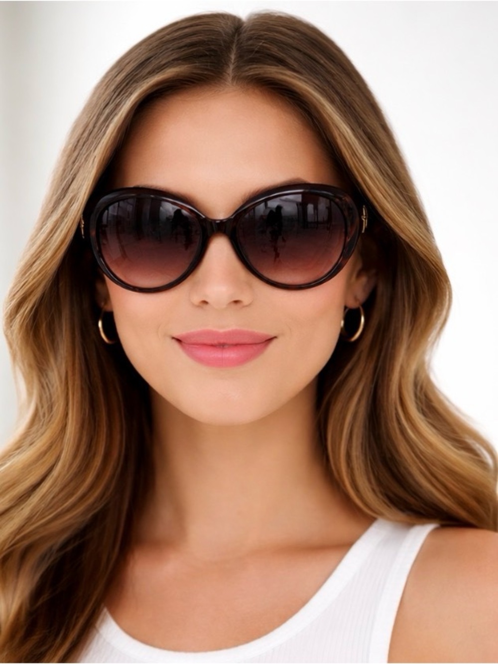 Salvatore Ferragamo Tortoiseshell Brown Gradient Lens Sunglasses - Picture 3 of 8